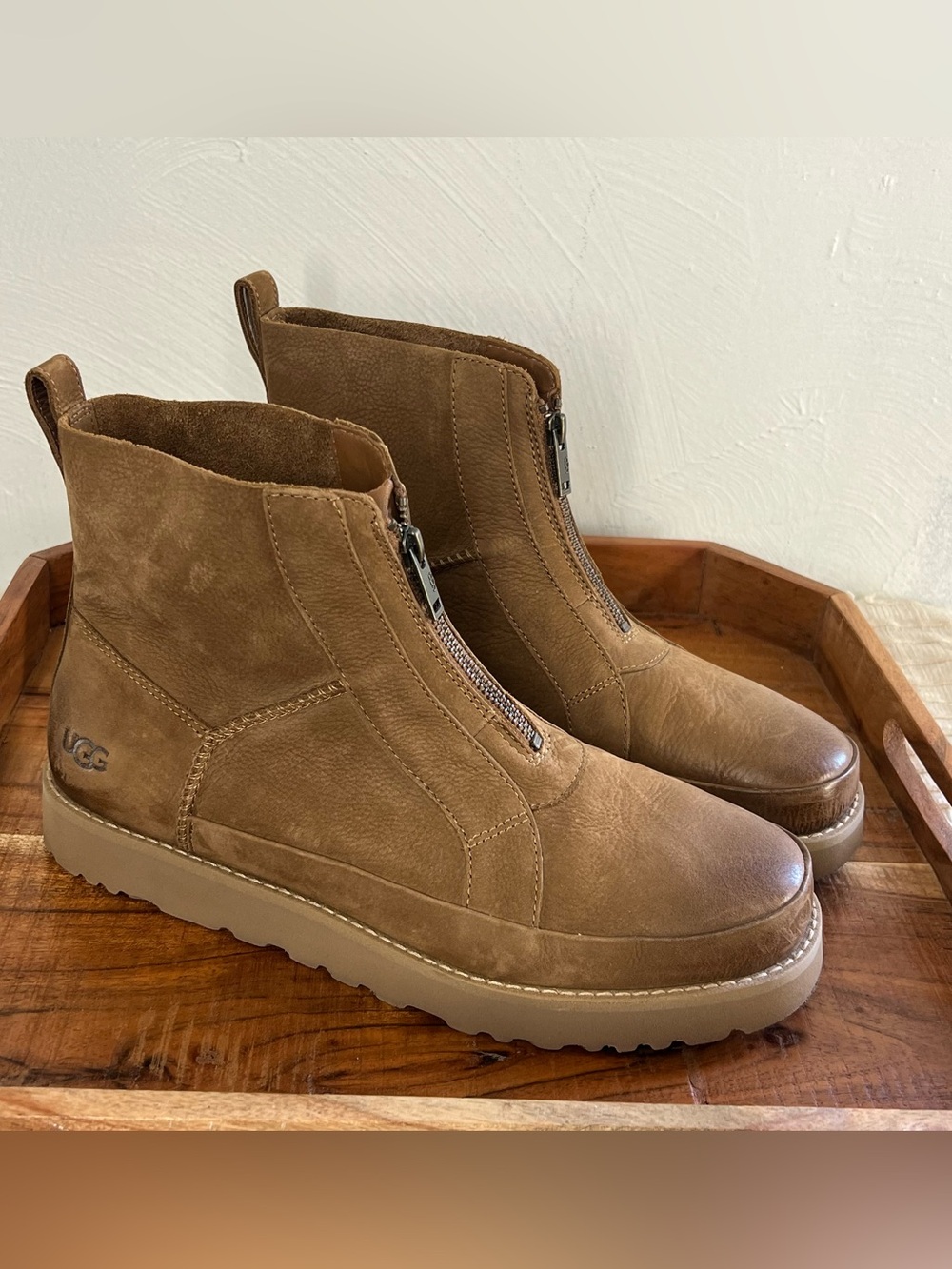 UGG DECONSTRUCTED FRONT ZIP WOMENS BOOTS UNLINED LEATHER Size 11